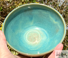 Load image into Gallery viewer, Turquoise Bowl 14cm
